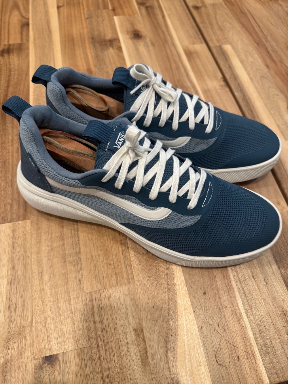 Vans Men's Navy and Light Gray Low-Top Lace-Up Sneakers